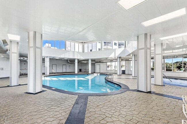 Building Photo - 400 Plantation Rd