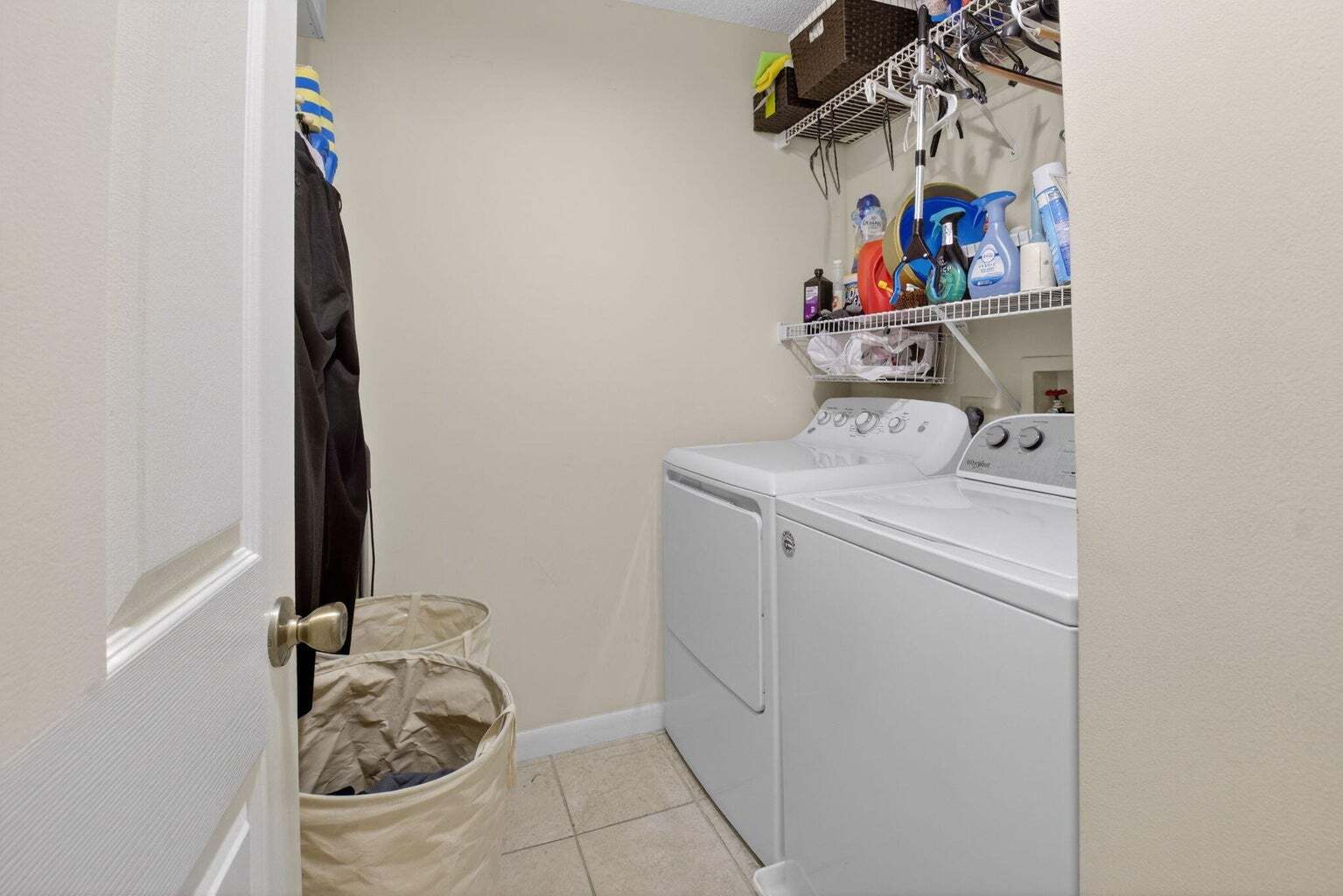 Building Photo - 20951 Via Alamanda