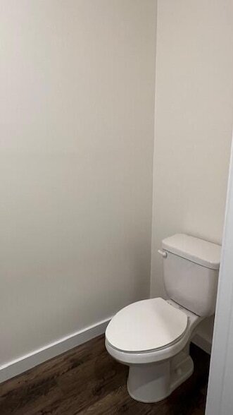 Building Photo - 4266 Scenic Dr SE