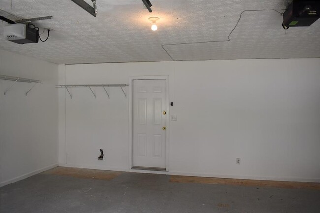 Building Photo - 610 Durham Ridge Dr NW