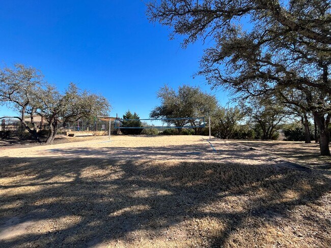 Building Photo - Beautiful 4/3 WITH PRIVATE POOL in Travisso