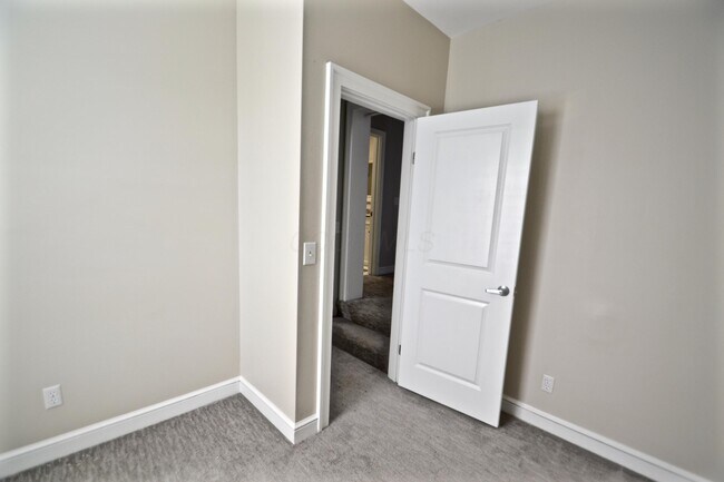 Building Photo - 258 Jackson St