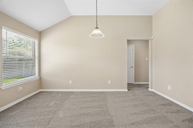 Building Photo - 9508 Fox Hill Dr