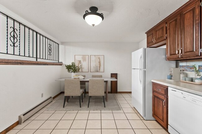 Building Photo - 2404 Canter Ln