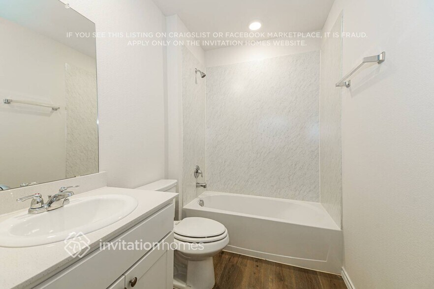 Building Photo - 1805 Topaz Trl