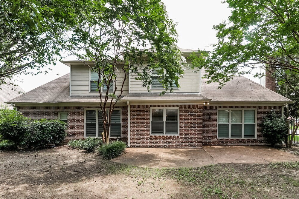 Building Photo - 8895 Linell Cove