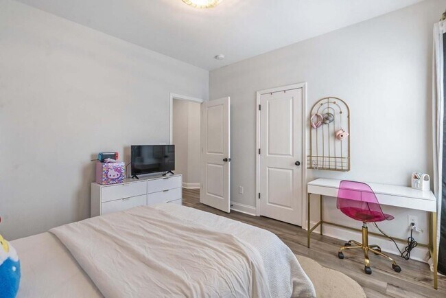 Building Photo - 2595 Whistler Wy NE