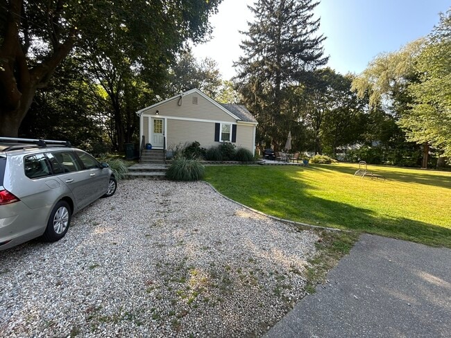 Building Photo - 40 Whedon Ln