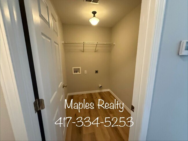 Building Photo - 141 Scotch Pine Ct