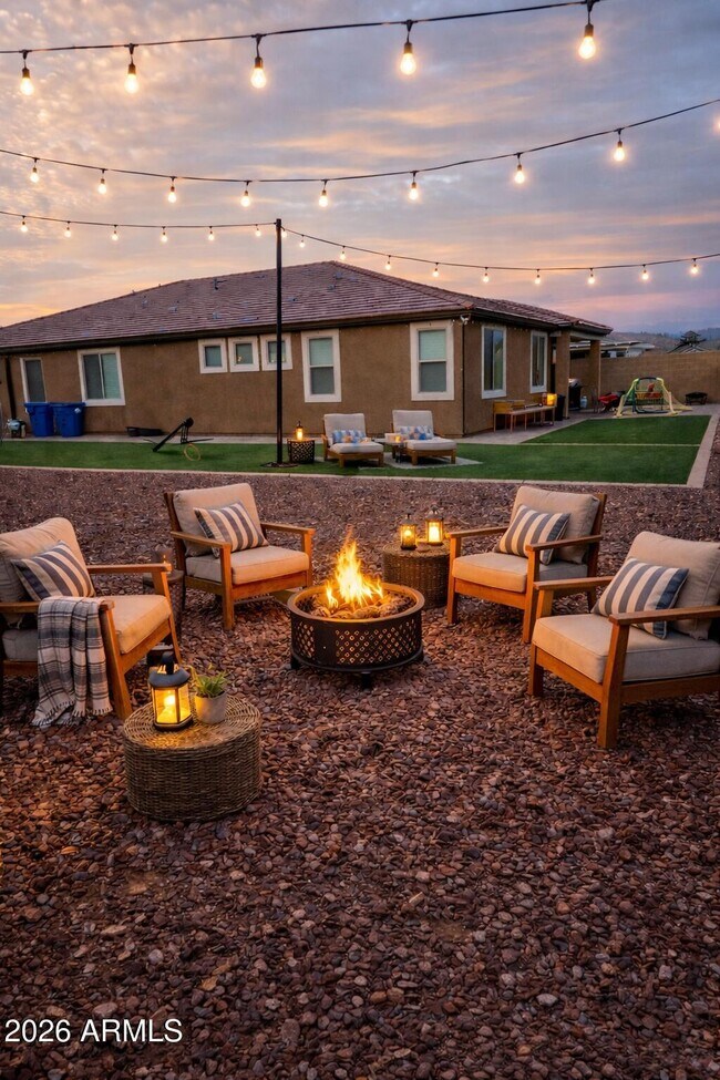 Building Photo - 17871 W Straight Arrow Ln