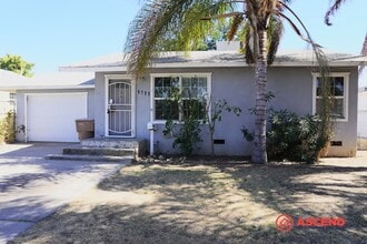 Building Photo - Cozy home located in the Northeast!