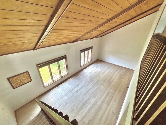 Building Photo - Entertainers dream in the heart of Eden Prairie! 3000+sf, updated, beautiful yard!!