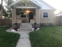Building Photo - Large Backyard North of City Park in Denver