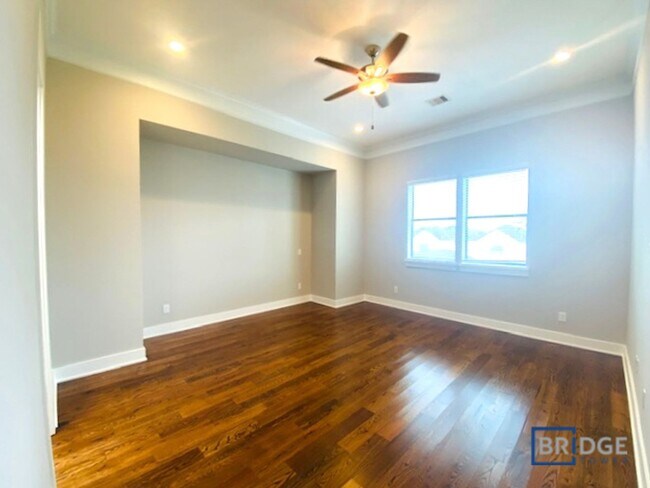 Building Photo - 2202 Arabelle St