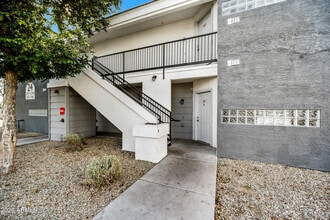 Building Photo - 3065 N 67th Ave