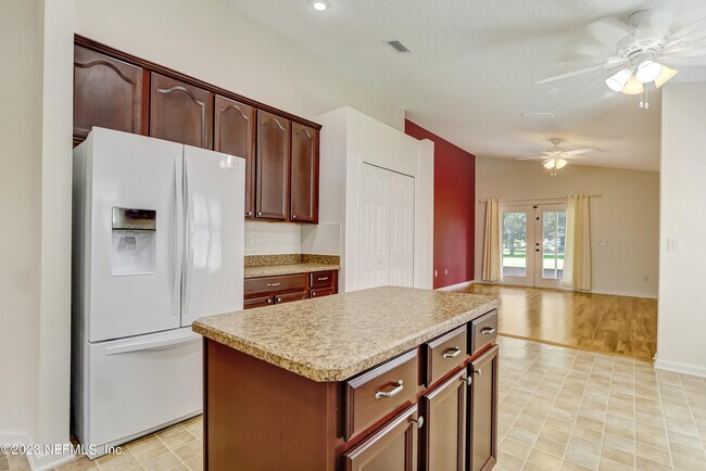 Building Photo - 608 Birchbark Trail