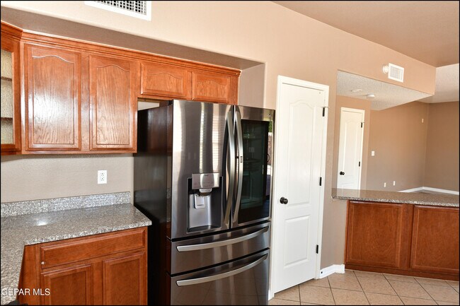 Building Photo - 3257 Sunset Point Dr
