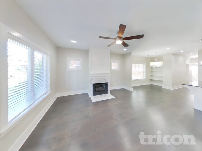 Building Photo - 1242 Hillwood Private Cove