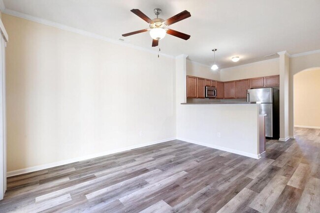 Building Photo - Great Townhome! Carolina Forest!