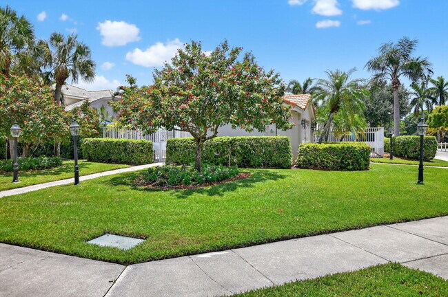 Building Photo - 6502 Brava Way