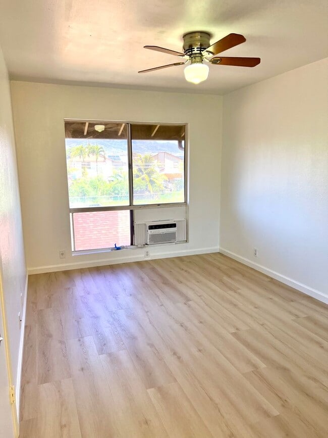 Building Photo - Palm Villas -  1 Bedroom w/ Parking, New V...