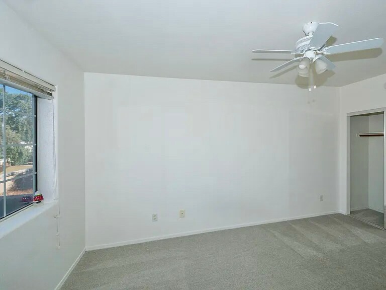 Building Photo - 2863 E Vespers Pl