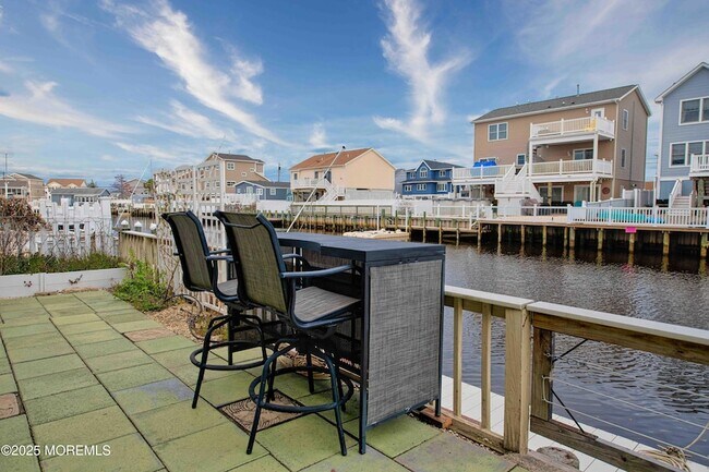 Building Photo - 45 Sylvia Ln