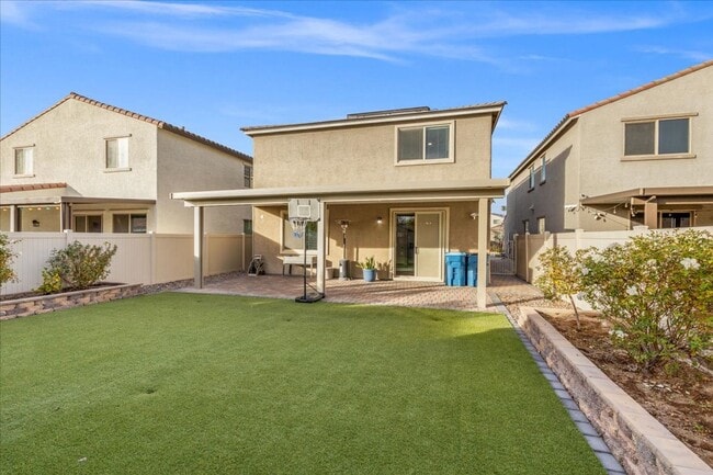 Building Photo - Contemporary 5 Bd, Solar Panels, Turf Backyard