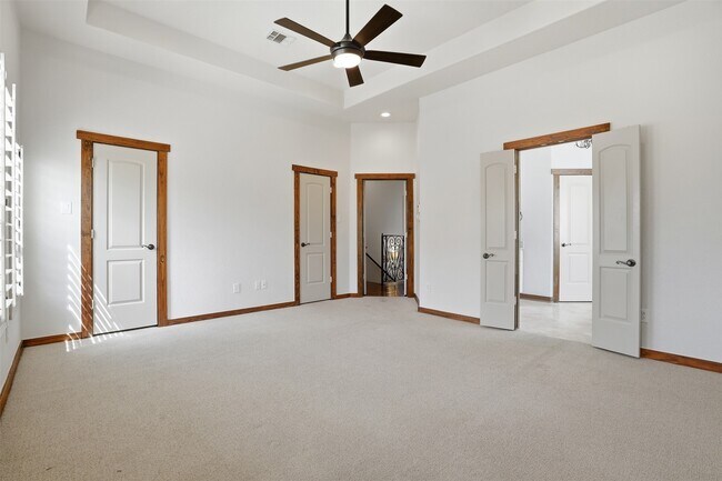 Building Photo - 1426 W 21st St
