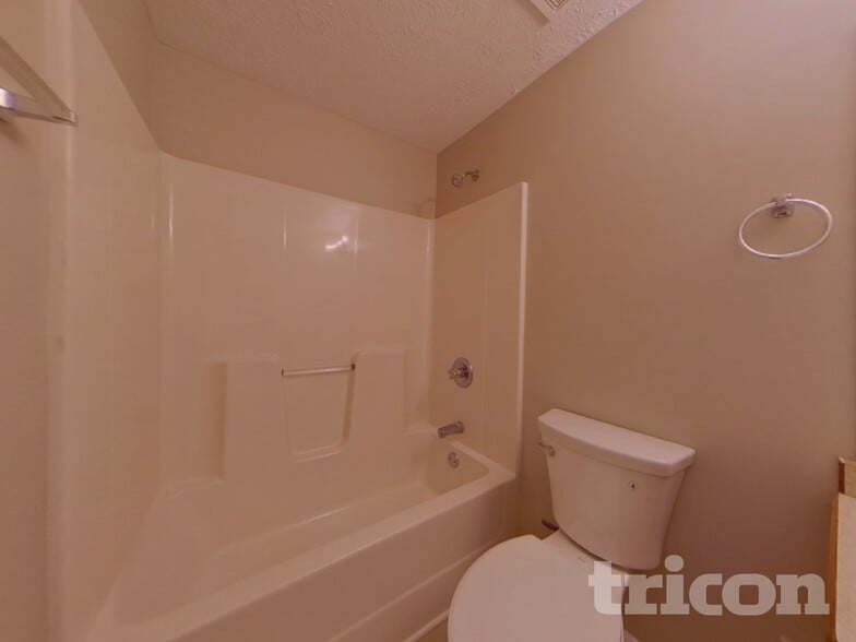 Building Photo - 6450 Bonanza Trail