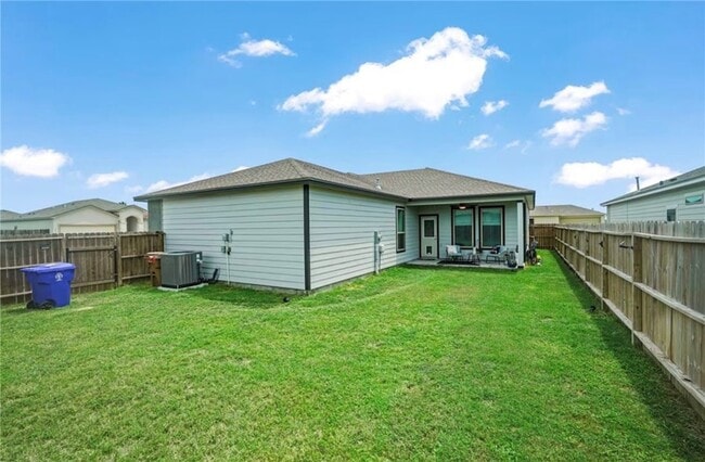 Building Photo - 3137 Piranha Dr