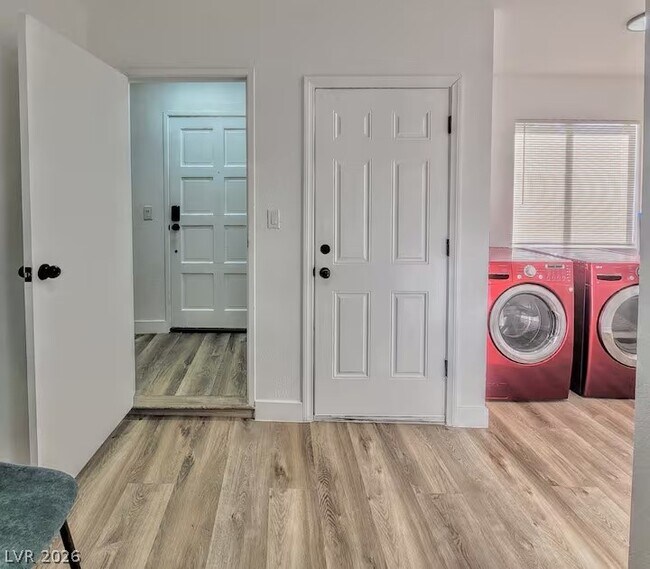 Building Photo - 3113 Black Forest Dr