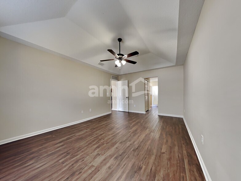 Building Photo - 8227 Stelling Dr