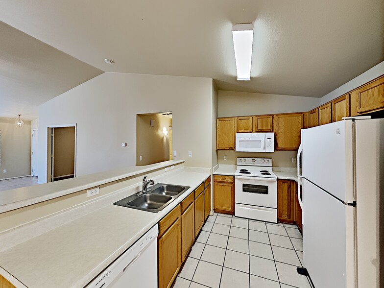 Building Photo - 12710 W Via Camille