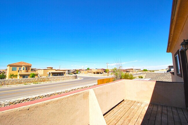 Building Photo - 5513 Ignacio Frias Dr