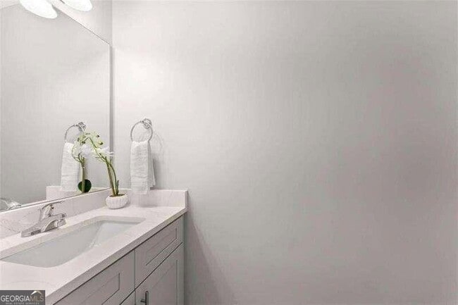 Building Photo - 502 Washington St NW