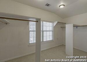 Building Photo - 915 Classen Pass