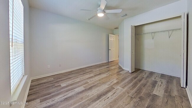 Building Photo - 12275 Deersong Dr