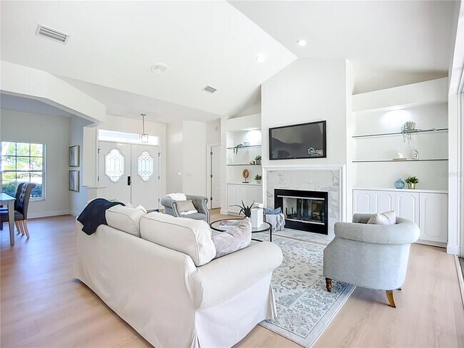 Building Photo - 2960 Sandringham Pl