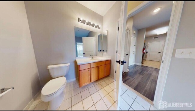 Building Photo - 6301 Fernandez Ct