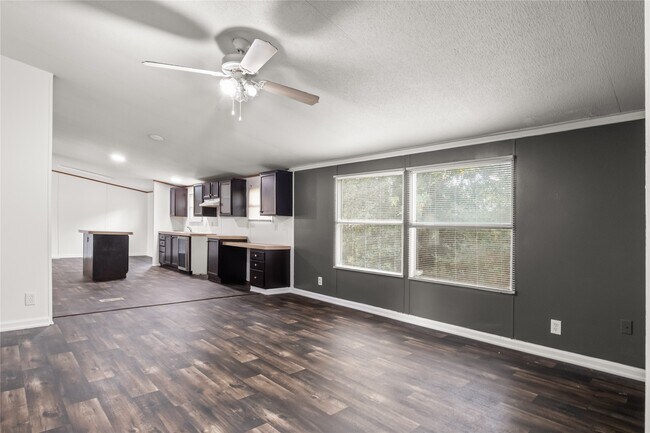 Building Photo - 811 De Lorean Ct