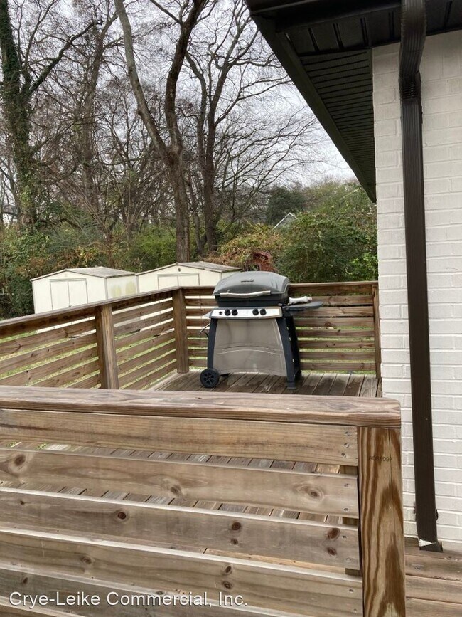 Building Photo - 2 br, 1 bath House - 1238 B Mcgavock Pike