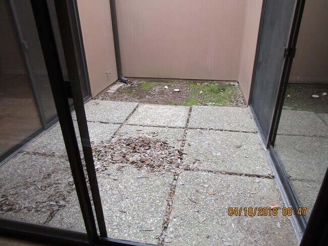 Building Photo - 1529 Lincoln Rd