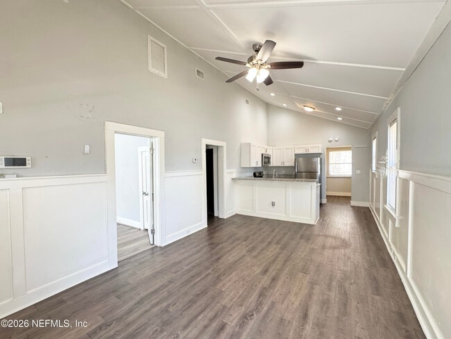 Building Photo - 2745 Gilmore St