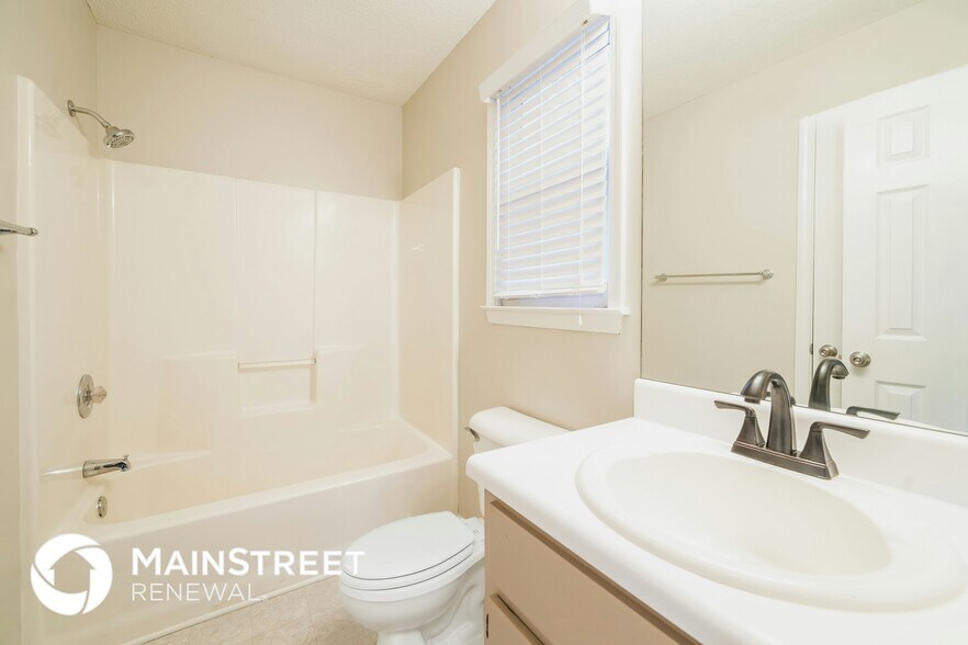 Building Photo - 11 Abington Ct SW