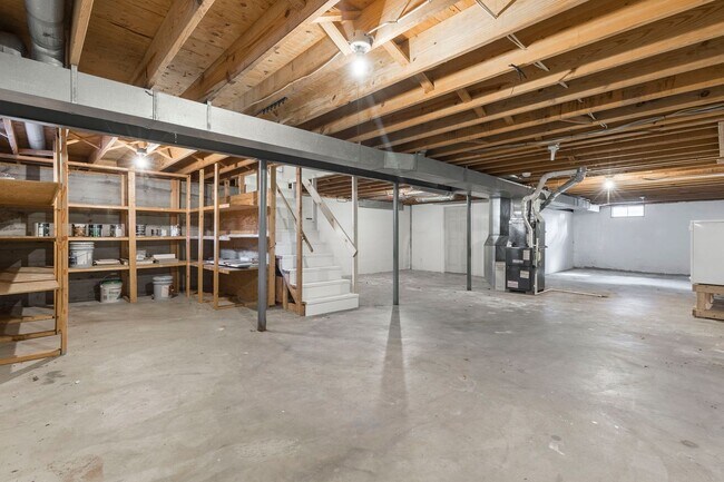 Building Photo - 1211 Meadowridge Trail