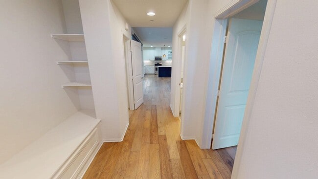 Building Photo - Former MODEL HOME | Great Location