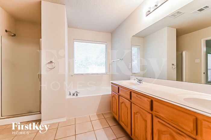 Building Photo - 1409 Vista Ridge Dr