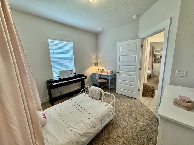 Building Photo - 4007 Amble Wy