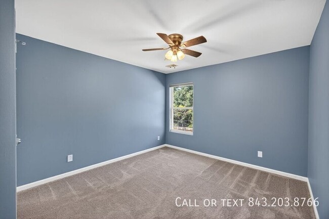 Building Photo - 165 Weeping Cypress Dr